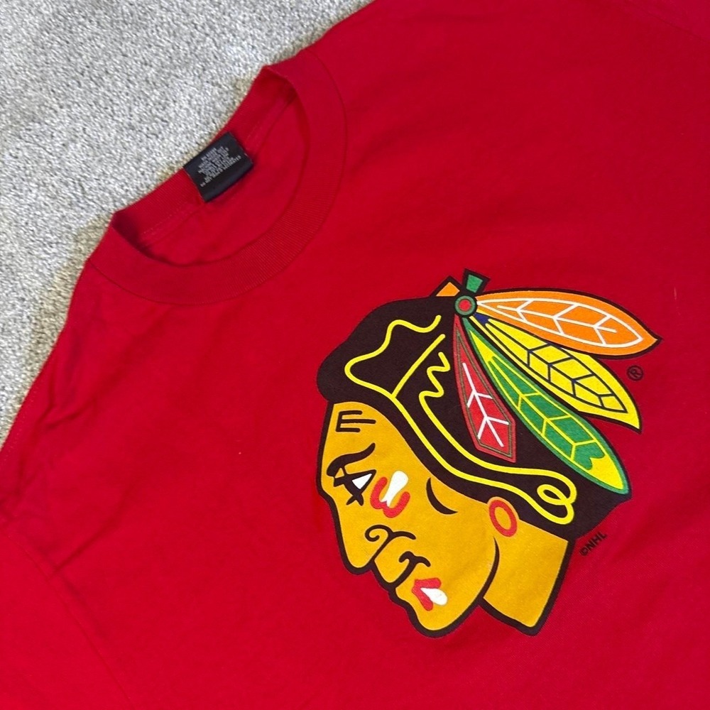 Y2K Antigua Chicago Blackhawks Red NHL T-Shirt Vintage Hockey Tee